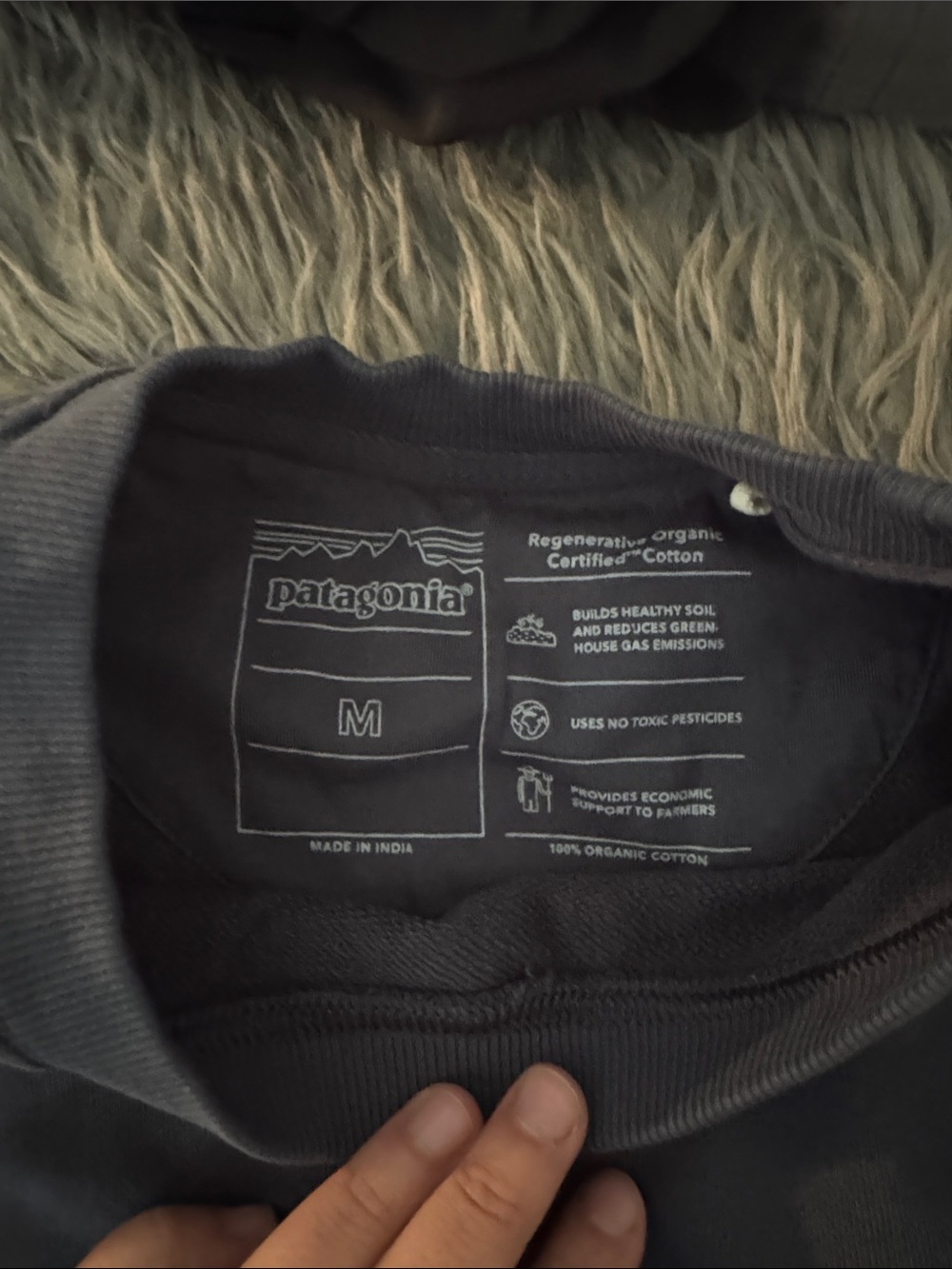 Patagonia Women’s Crewneck - Picture 3 of 3